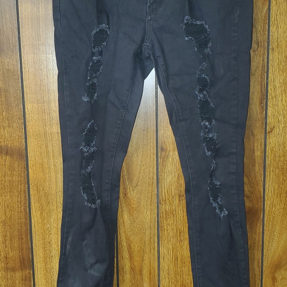 Trendy Black Distressed Skinny Jeans for Women
